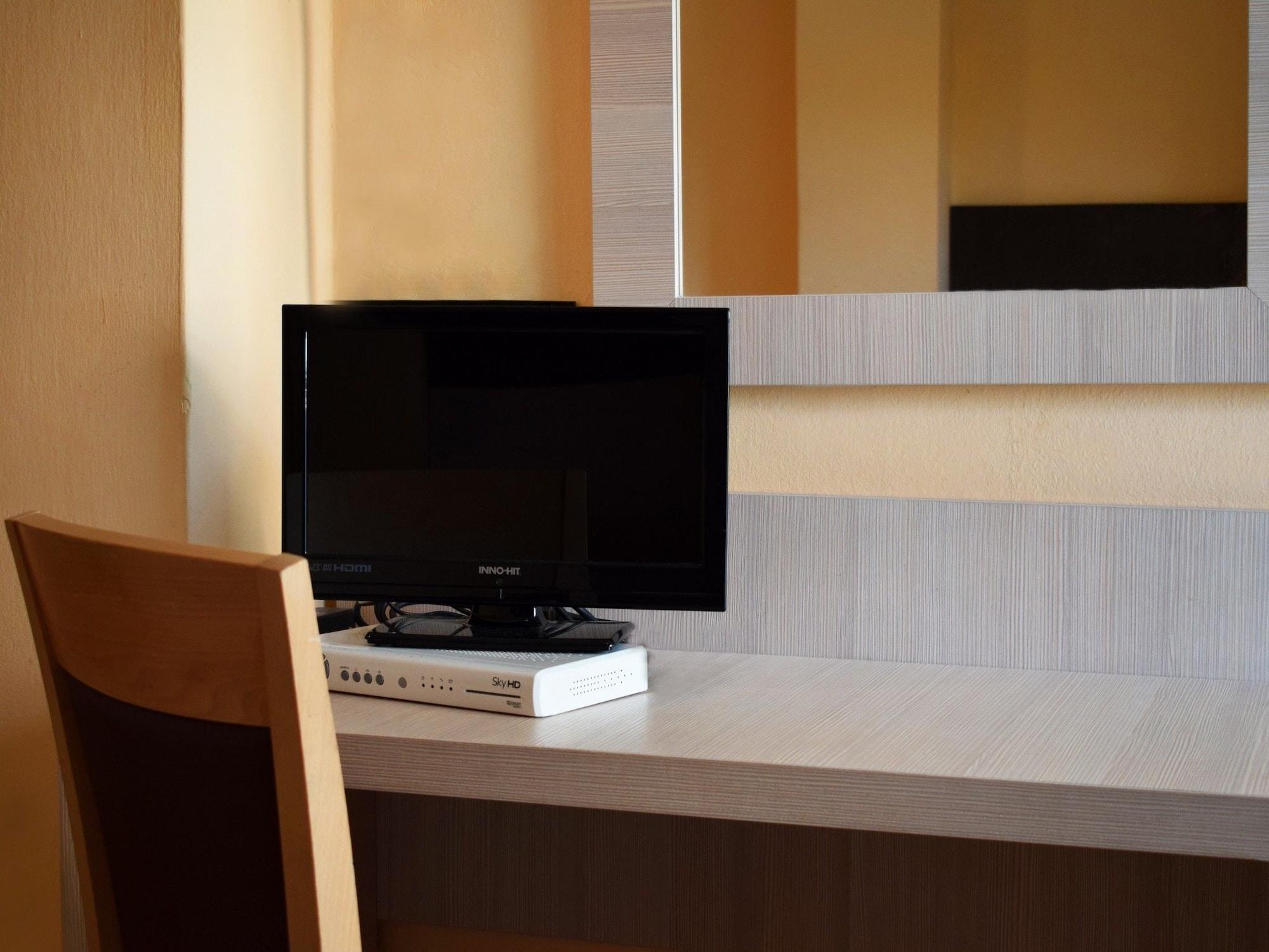 Hotel Bamby Rimini Bagian luar foto