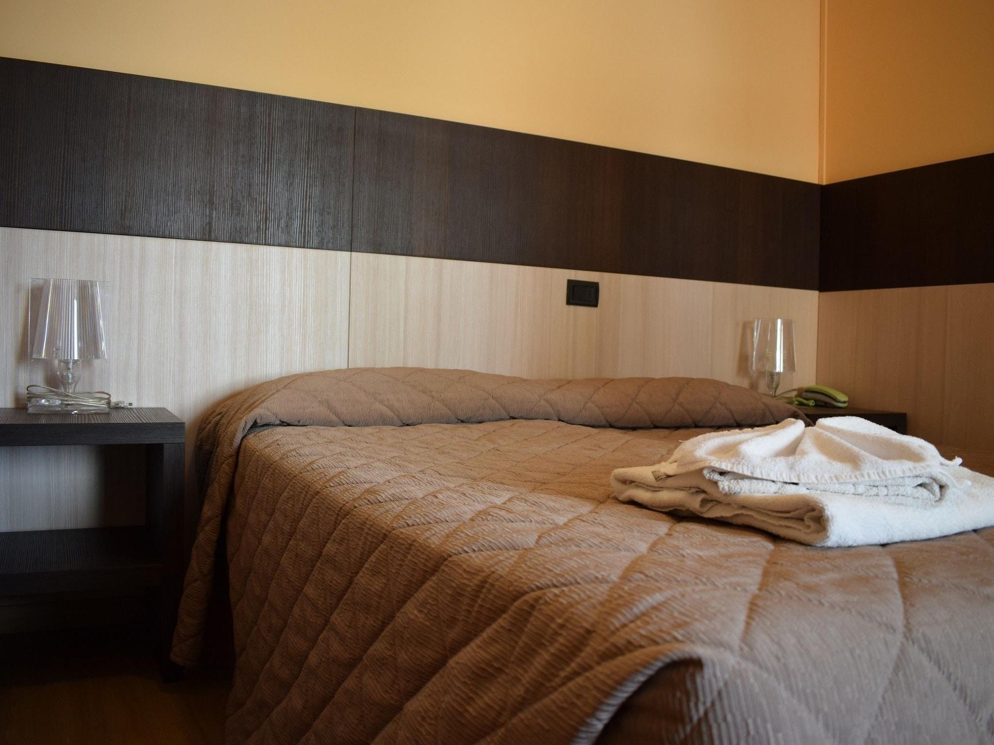 Hotel Bamby Rimini Bagian luar foto