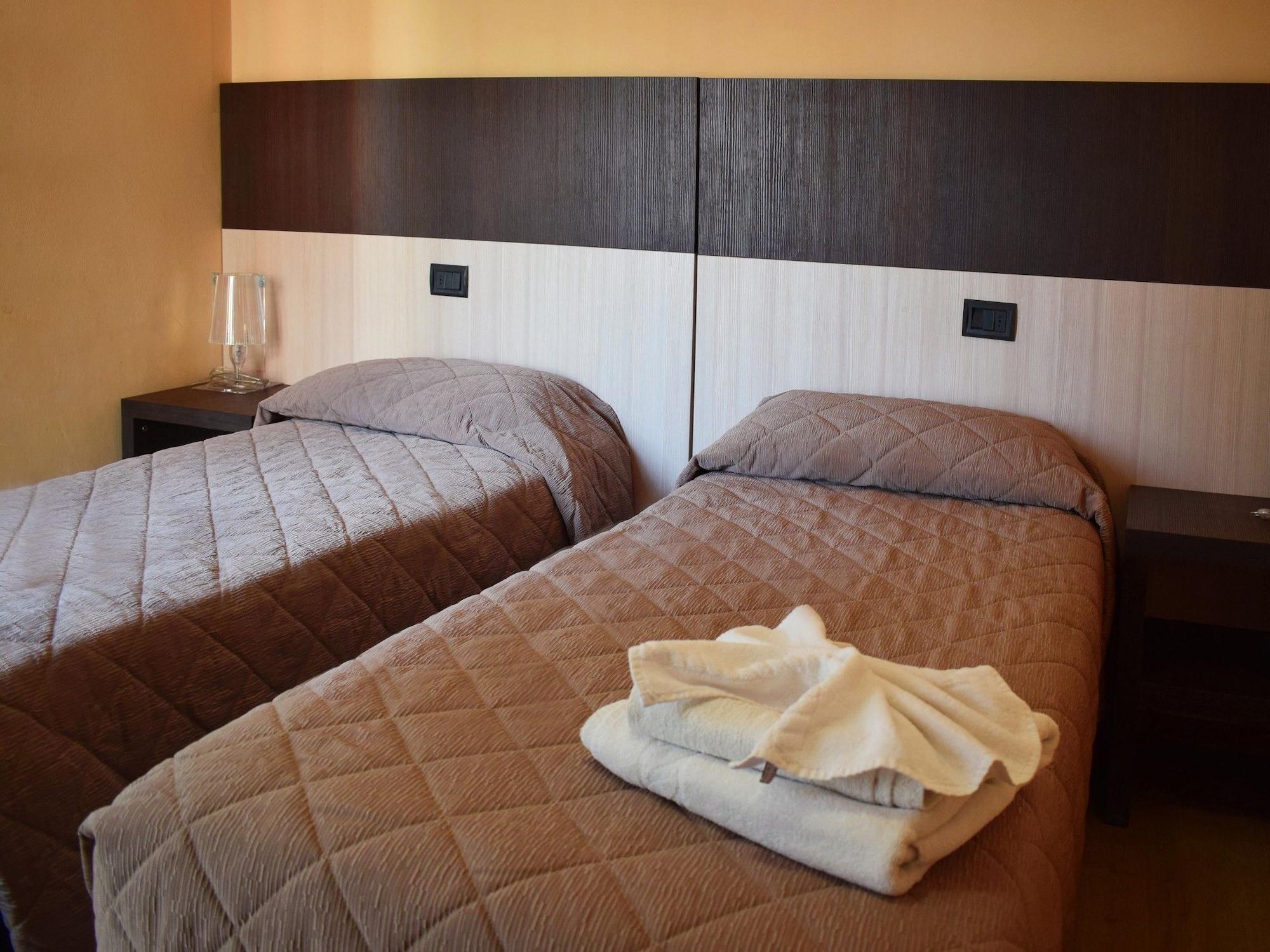 Hotel Bamby Rimini Bagian luar foto