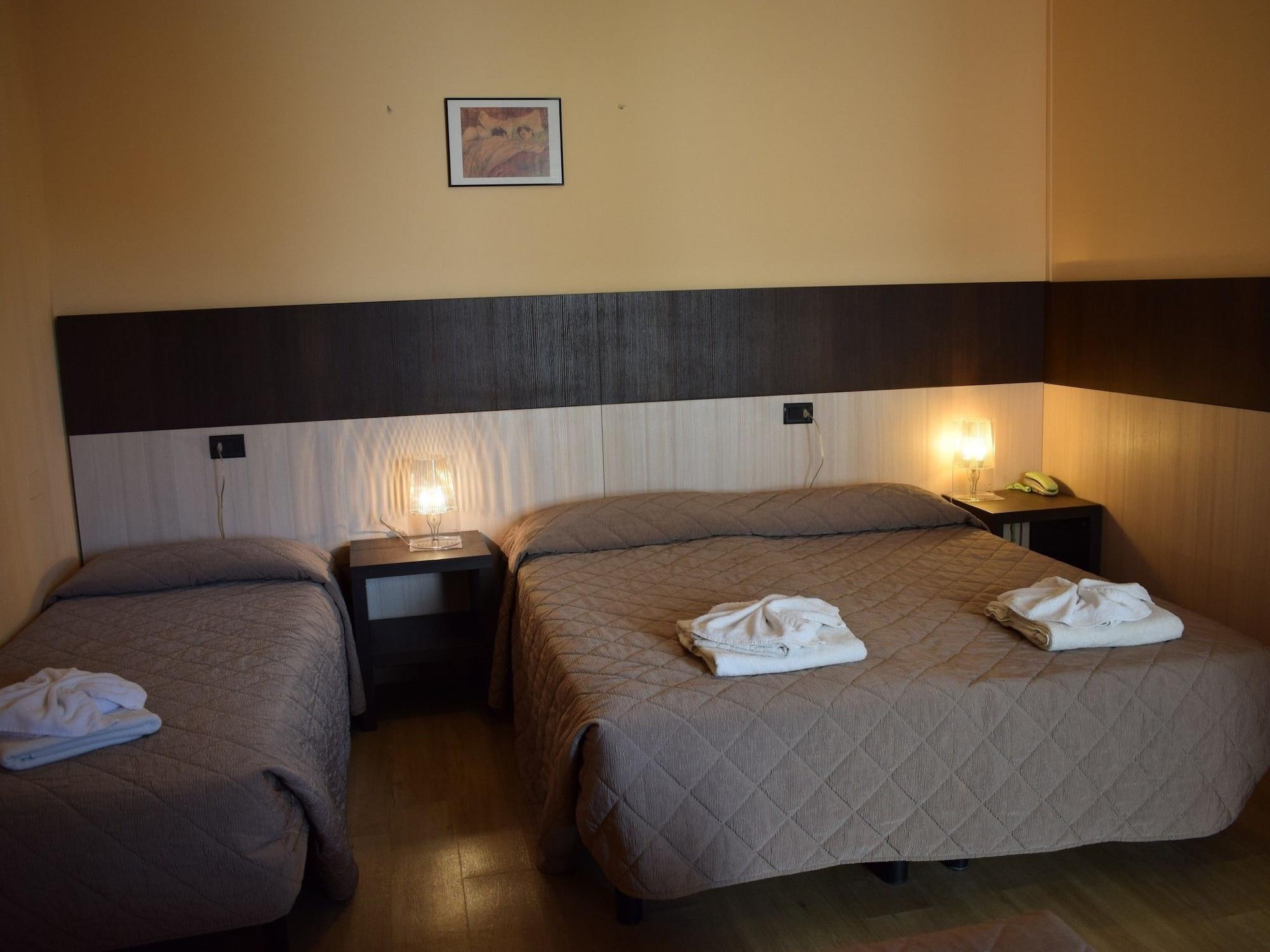 Hotel Bamby Rimini Bagian luar foto