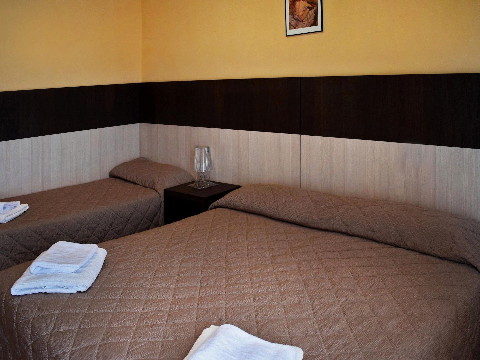 Hotel Bamby Rimini Bagian luar foto