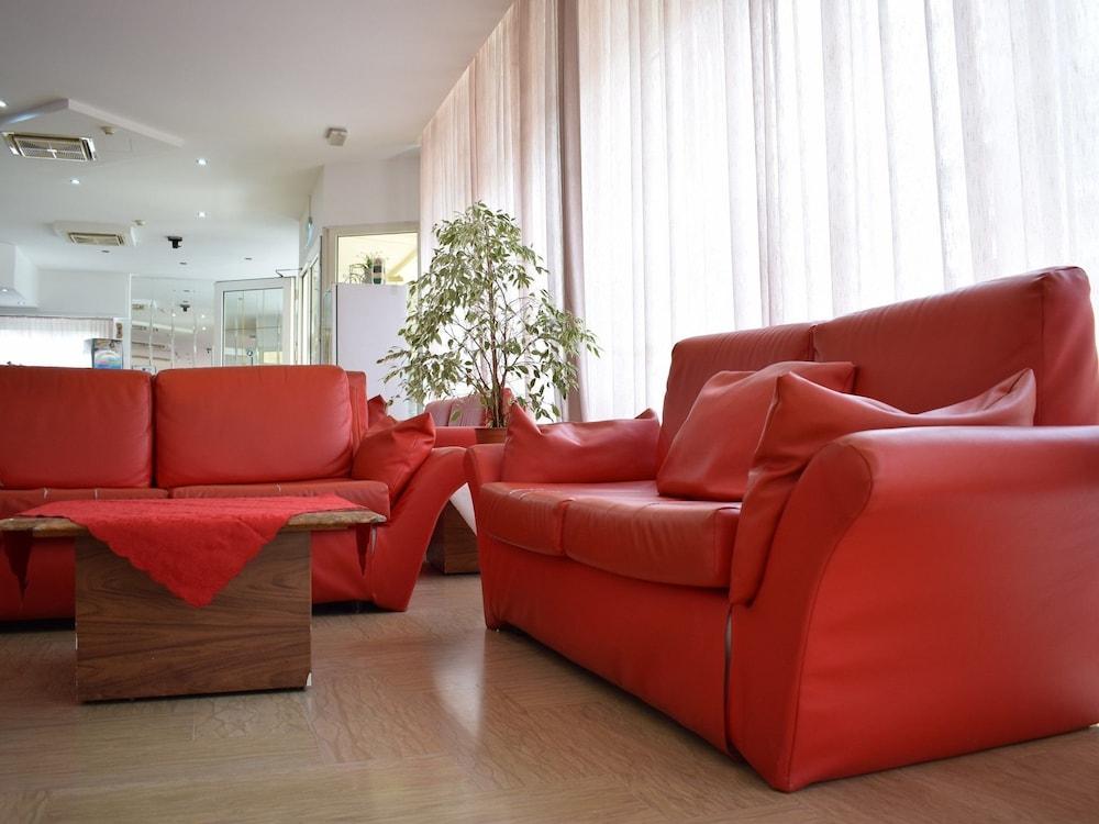 Hotel Bamby Rimini Bagian luar foto