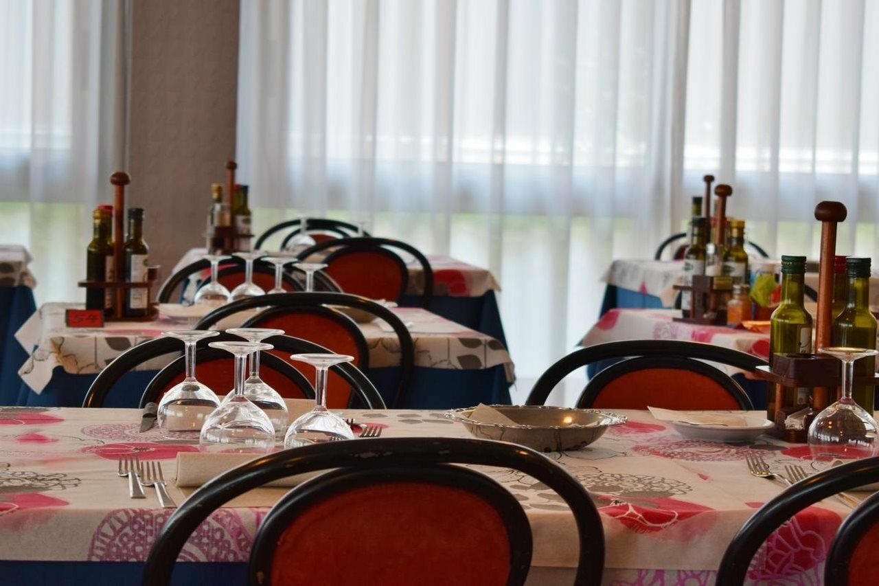 Hotel Bamby Rimini Bagian luar foto
