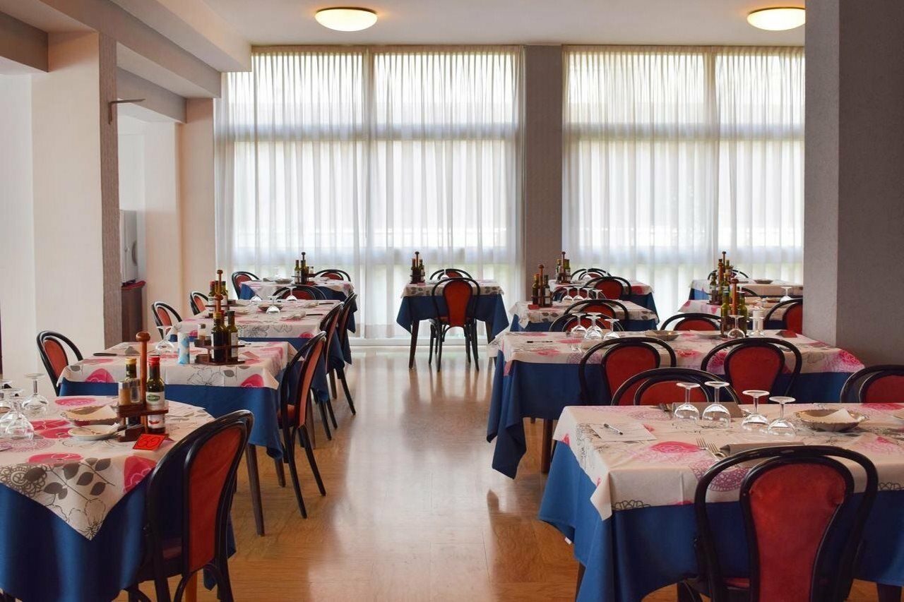 Hotel Bamby Rimini Bagian luar foto