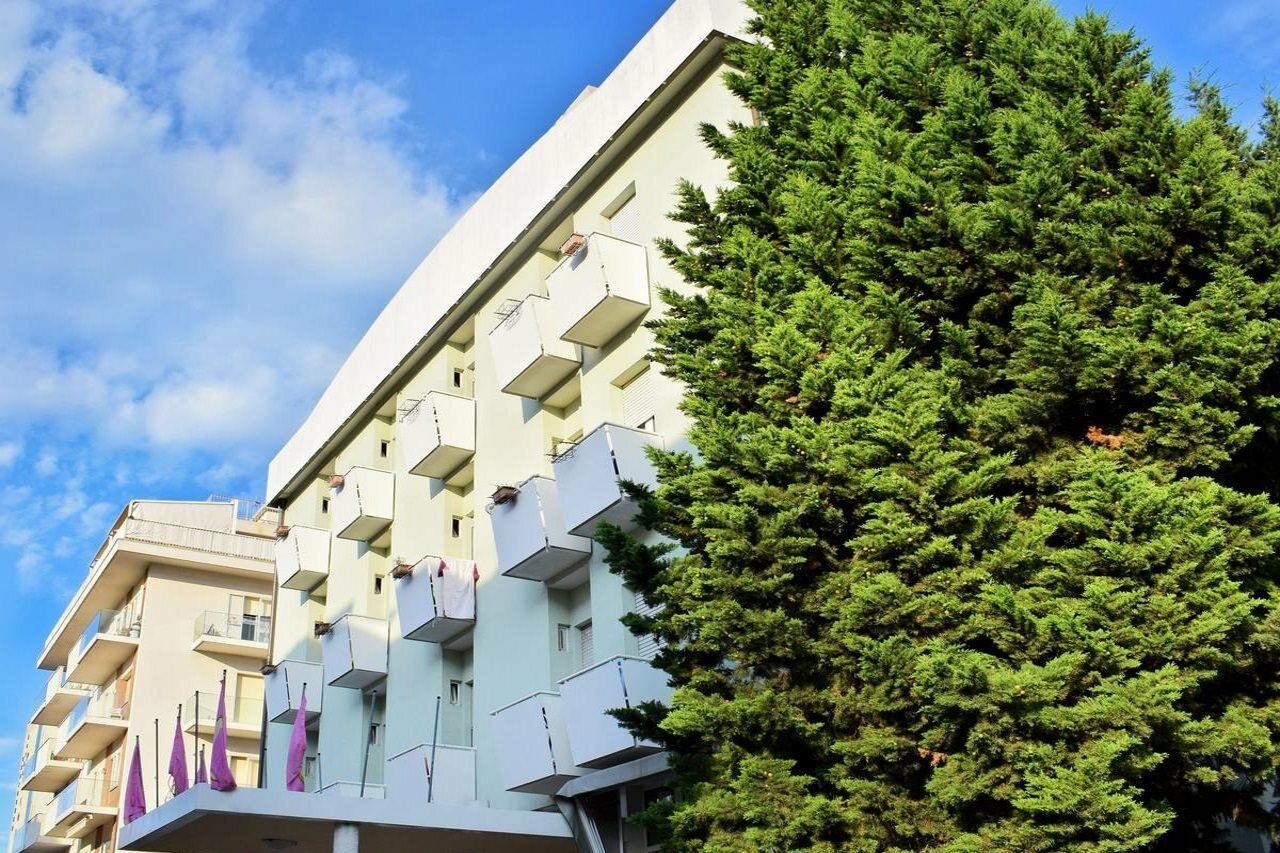 Hotel Bamby Rimini Bagian luar foto